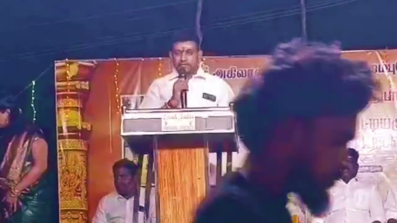 भगवान शिव का शिवलिंग पूजन महाशिवरात्रि 2026 पर शिव भक्तों के लिए महाशिवरात्रि शुभ संदेश भोलेनाथ की भक्ति में डूबा भव्य शिव मंदिर