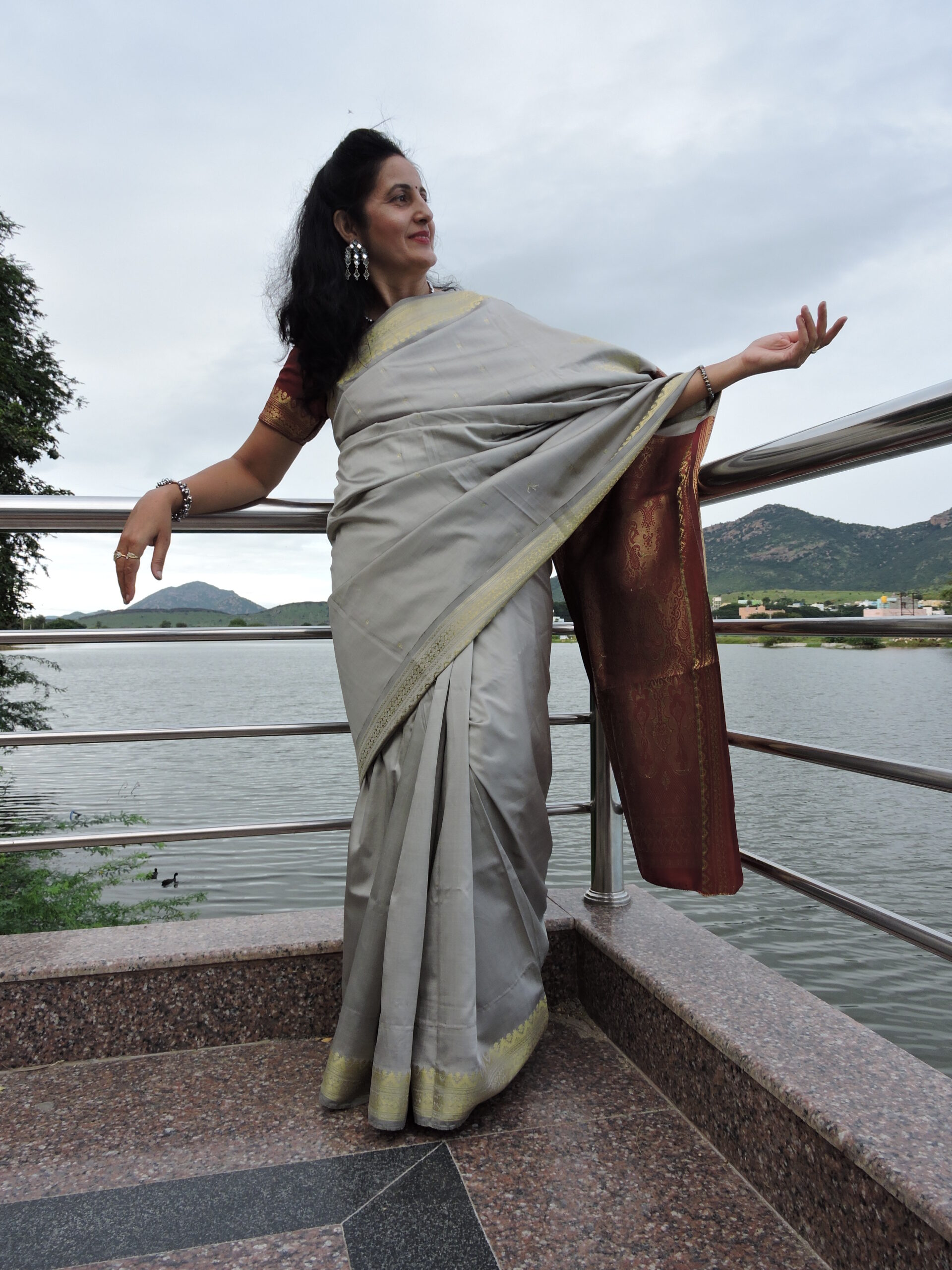 सुषमा की कलम से संपादकीय लेखिका सुषमा की फोटो